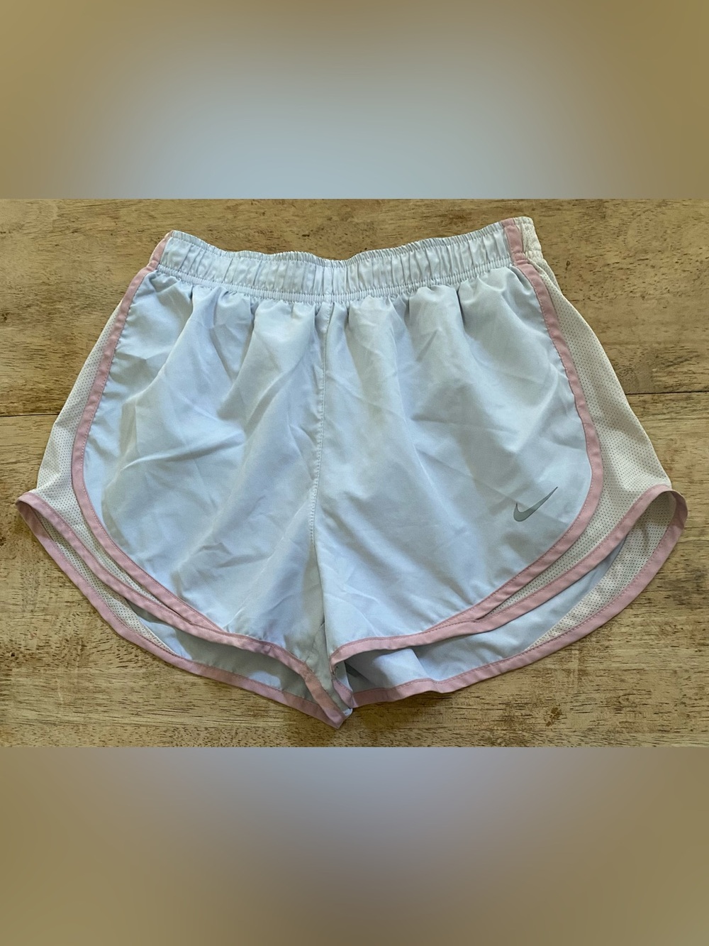 Nike Dri Fit Tempo Women’s Sz M White/Pink Athletic Shorts